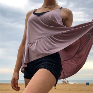 🌟Fun flowy tank top🌟